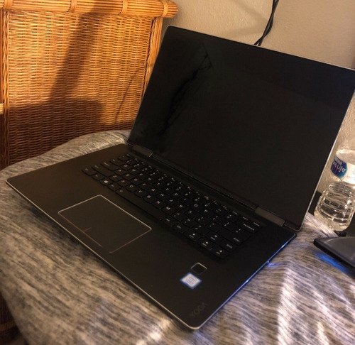 Imagen 2 de 4 de Lenovo Laptop Yoga 710