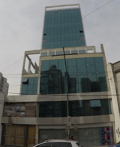 Oficina En Venta Ubicado En Banfield, Lomas De Zamora