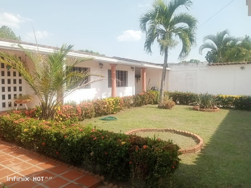 Vende Casa En Urb. La Esperanza 1626mts2 Tocuyito Municipio Libertador G09-02 Jm