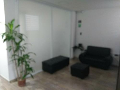 Imagen 2 de 11 de Alquilo Bonita Oficina En Sanfernando, Con Todo Incluido