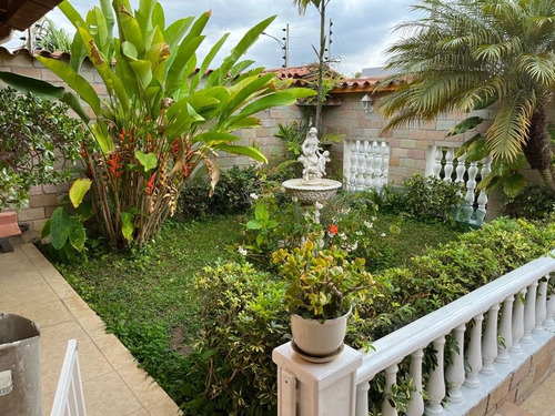 Imagen 2 de 18 de Vendo Casa 480m2 5h/5b/5p El Cafetal Santa Ana 1265