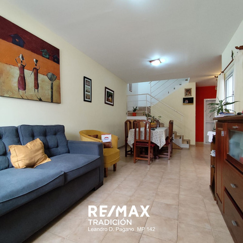 Venta Casa 3 Dorm. - Carlos Gardel 365, Rcia.