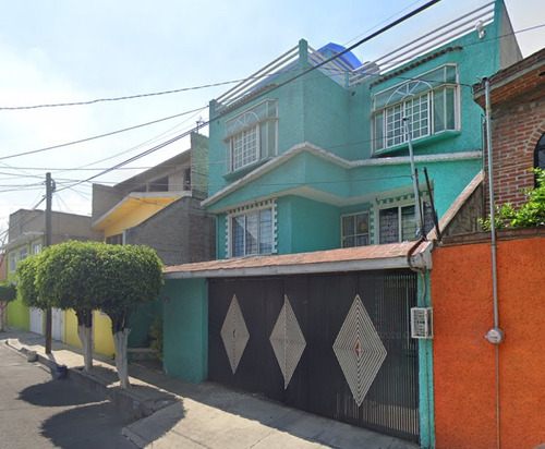 Venta De Casa En Cerro De La Estrella, Cerca Avenidas Principales, Iztapalapa, Cdmx Mdelrazo