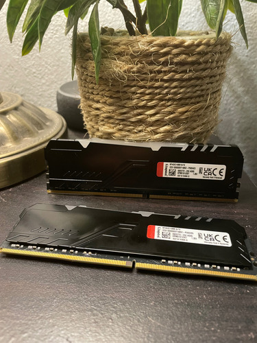 Kingston Fury Beast Rgb 32gb 2x16 3200 Ddr4 (Usado)
