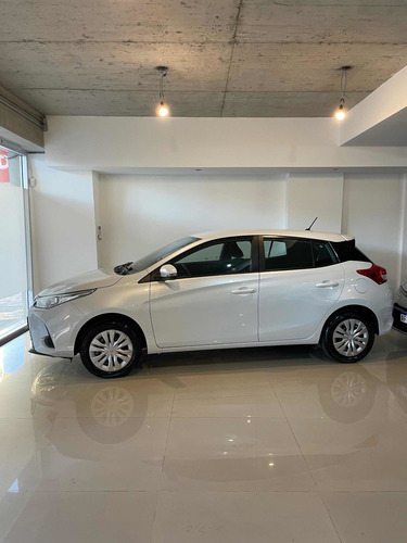 Imagen 18 de 18 de Toyota Yaris 2022 1.5 107cv Xs