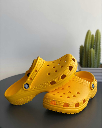 Crocs Clásicas Unicolor