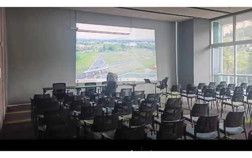 Oficina En Arriendo En Moderna Torre Empresarial En El Poblado