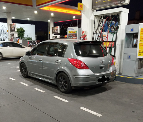 Nissan Tiida 1.8 Acenta