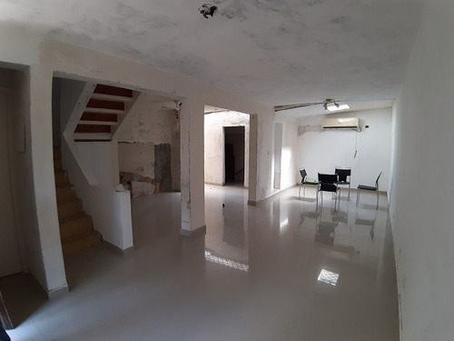 Imagen 3 de 12 de Excelente Town House En El Retiro