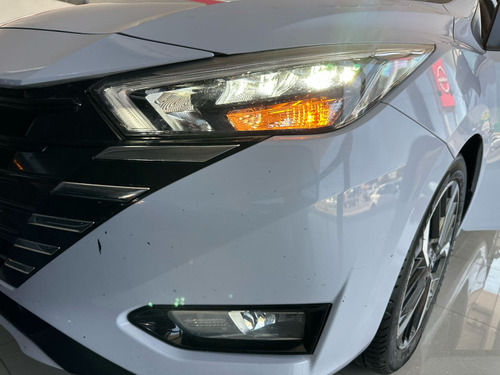Nissan Versa 2023
