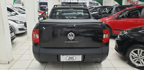 Imagem 5 de 11 de Vw Saveiro 1.6 Ce Trend Preta 2014 Flex