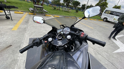 Imagen 10 de 13 de Yamaha R15
