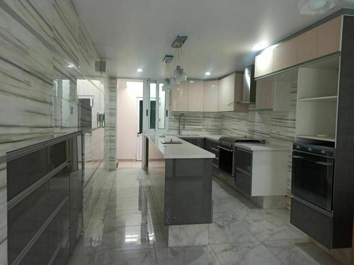 Imagen 5 de 13 de Oprtunidad De Casa Para Estrenar En Calle Cerrada / San Jeró