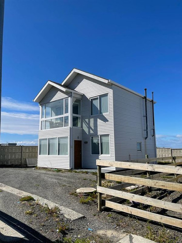 Casa En Arriendo De 3 Dorm. En Condominio En Puerto Natales