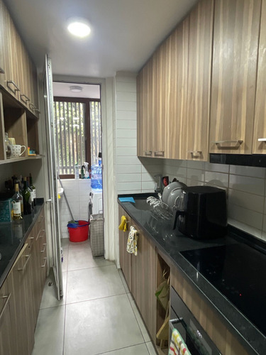 Arriendo 2d+2b+e Con Patio En Plaza Ñuñoa, Cercano Metro