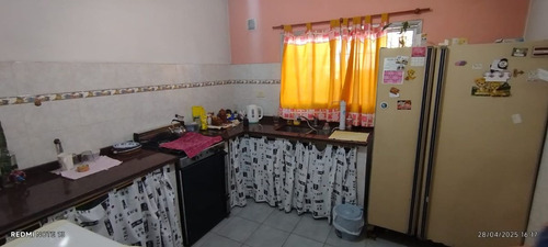 Venta Casa 3 Amb Fcio. Varela Amplio Terreno