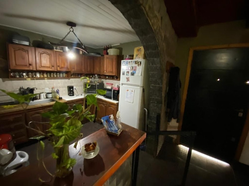 Imagen 16 de 20 de Casa En Venta Con Quincho, Amplio Jardín Y Cochera En Temperley