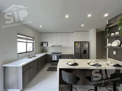 Casa En Venta En Dominio Cumbres García