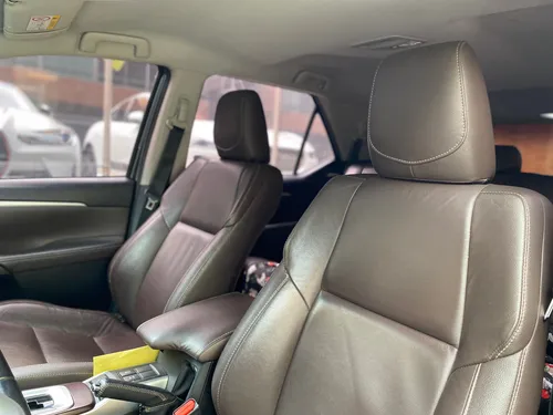 Toyota Fortuner Srv