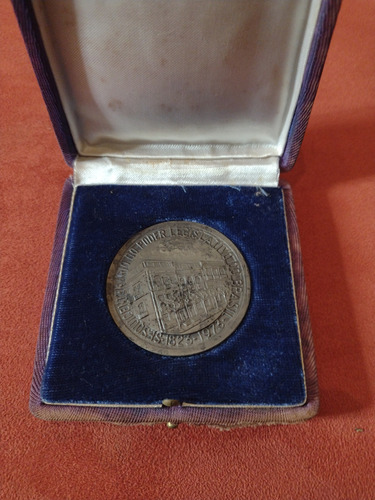 Medalha Do Sesquicentenário Do Poder Legislativo 