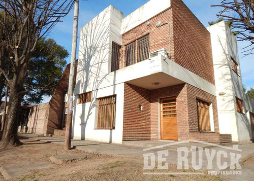 Casa Para 2 Familias En Venta En Quilmes Oeste