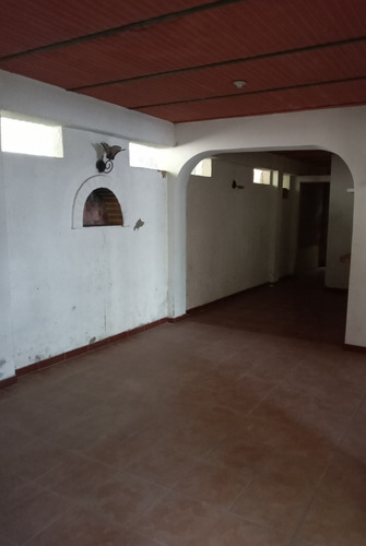 Imagen 6 de 15 de Grupo Inmobiliario Acres 20.2 Alquila Amplia Casa Para Depósito O Negocio En San Antonio De Los Altos Sector El Limón Lv