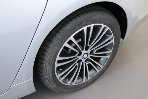 Imagen 10 de 19 de Bmw 530i Sportline