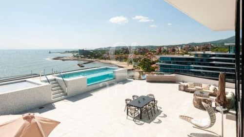 Espectacular Pent House De Lujo Enfrente A La Playa En Venta