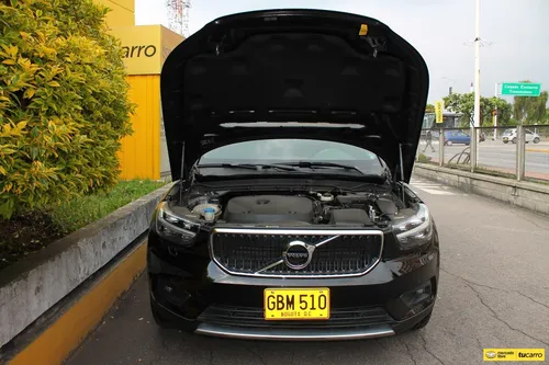 Volvo XC40 2.0 T4 FWD MOMENTUM II TP