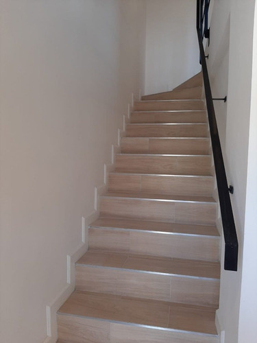 Imagen 9 de 17 de Duplex 3 Ambientes Con Patio A Estrenar. Zona Villa Primera