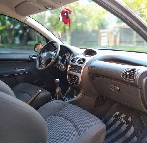 Imagen 4 de 8 de Peugeot 206 2007 1.6 Xs