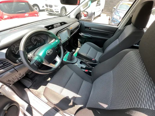 Toyota Hilux 2.7 Cabina Doble Sr Mt