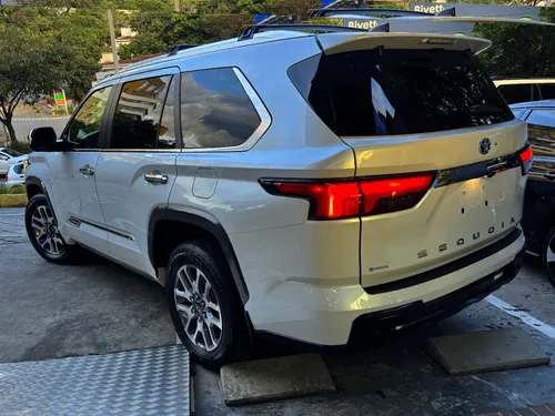 Toyota Sequoia 3.5 V6 1974 Edition 4X4