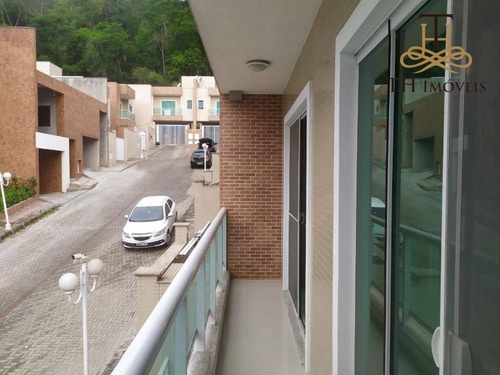 Sobrado Em Condomínio Fechado Para Venda No Bairro Nova Esperança Em Balneário Camboriú!!! - So0050