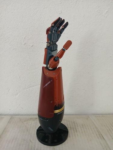 Metal Gear Solid 5 Brazo Biónico 25cm Sin Caja (Usado)