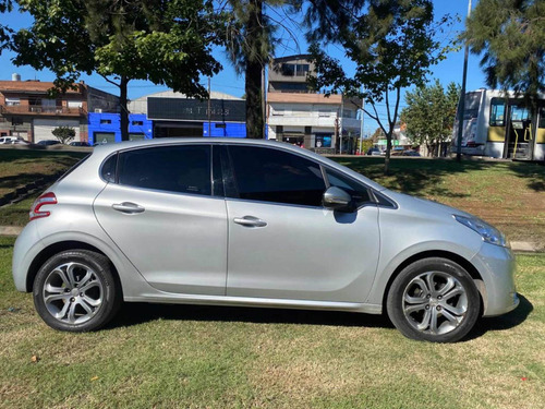 Peugeot 208 1.6 Feline 2014