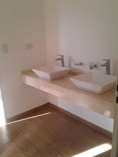 Imagen 25 de 30 de Casa 4 Ambientes + Lava/dependencia Pileta Galeria Calidad!