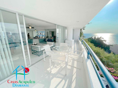 Imagen 4 de 14 de Cad Calypso 302. Terraza Con Vista A La Bahía De Santa Lucía