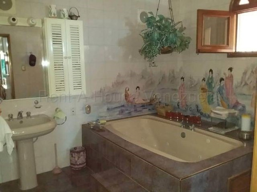 Imagen 15 de 30 de Casa En Venta Zona Este , Barquisimeto, Amplia, Moderna, Conjunto Cerrado. Contacto 0424-5620928 Flex 22-9792 Z10