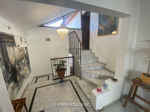 Casa En Venta De 4 Dorm. En Las Condes