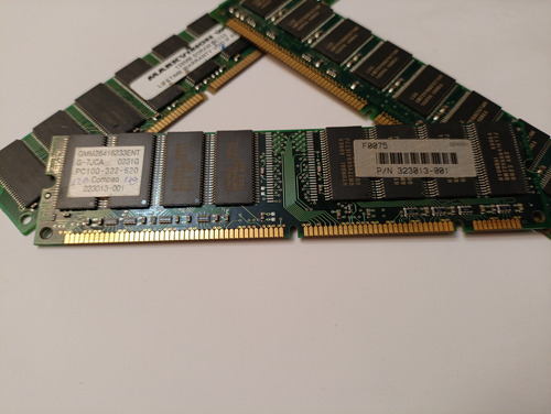 Memoria Ram Hyundai 128mb Dimm Pc-100/133 Verde (Usado)