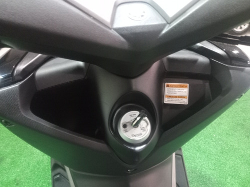 Imagem 9 de 12 de Yamaha Nmax 160abs