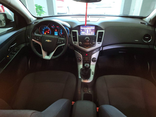 Imagem 10 de 14 de Chevrolet Cruze 1.8 Lt Sport6 16v Flex 4p Manual