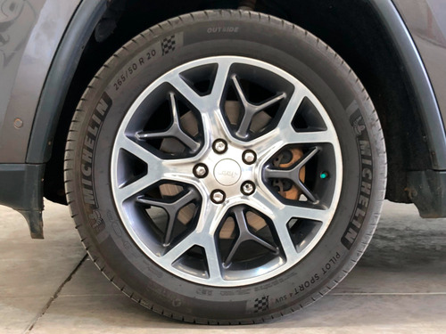 Jeep Grand Cherokee 5.7 Limited Lujo Advance 4x4 At