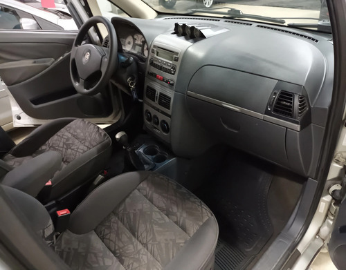 Fiat Idea 1.8 MPI ADVENTURE 8V FLEX 4P MANUAL