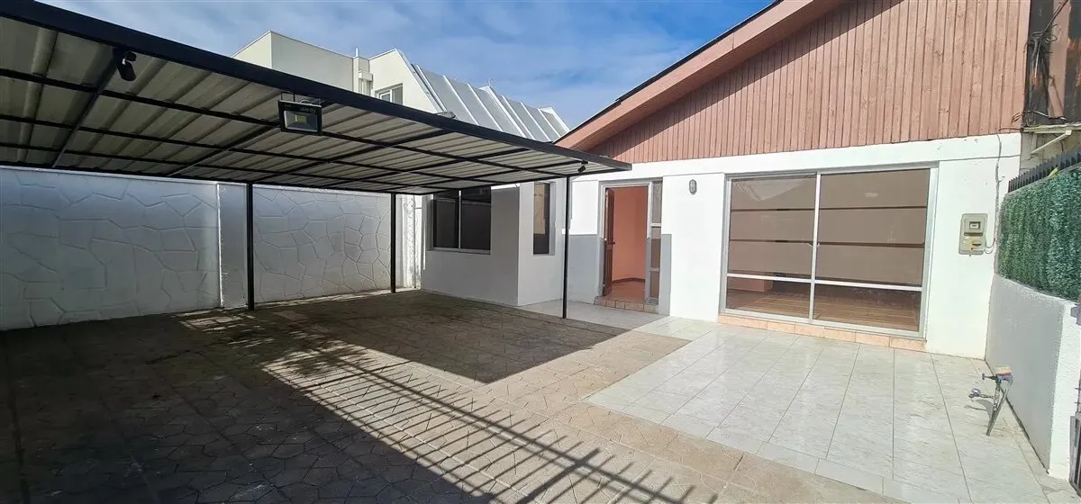 Imagen 4 de 15 de Casa En Venta De 4 Dorm. En La Florida