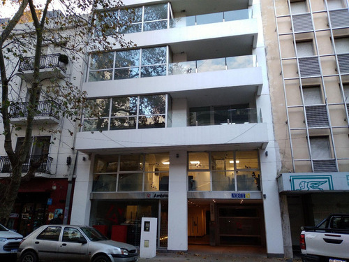 Cochera - Microcentro