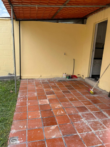 Imagen 17 de 19 de Casa De 3 Dorm. De Arriendo Alquiler Dentro De Conjunto En El Valle De Los Chillos