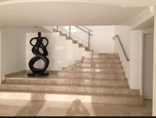 Imagen 7 de 11 de En Venta Lujosa Casa En La Lagunita