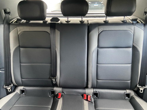 Volkswagen T-Cross 1.0 200 TSI TOTAL FLEX SENSE AUTOMÁTICO